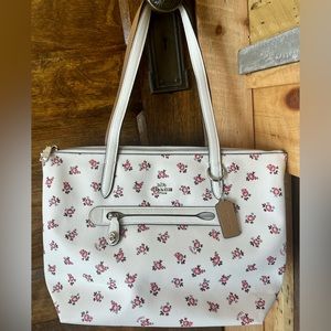 Coach Taylor Tote— Floral Bloom Print